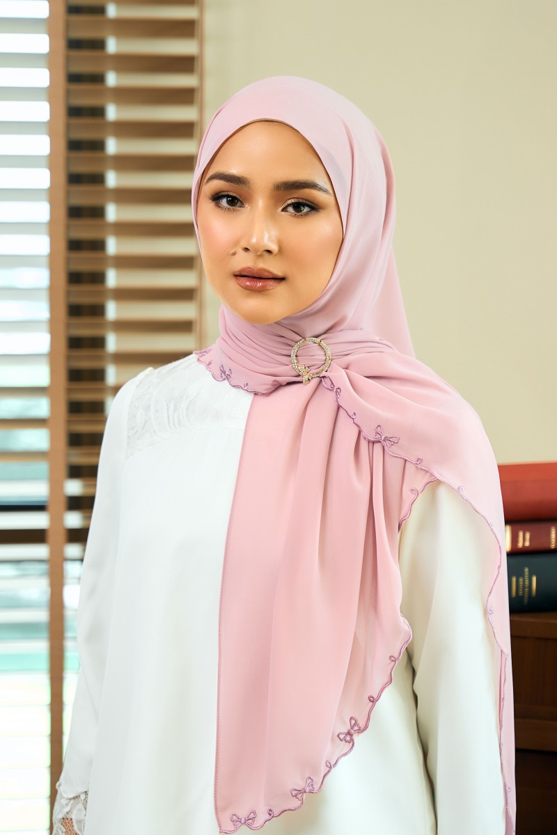 (AS-IS) YUKI Sulam Shawl in Pink Lavender