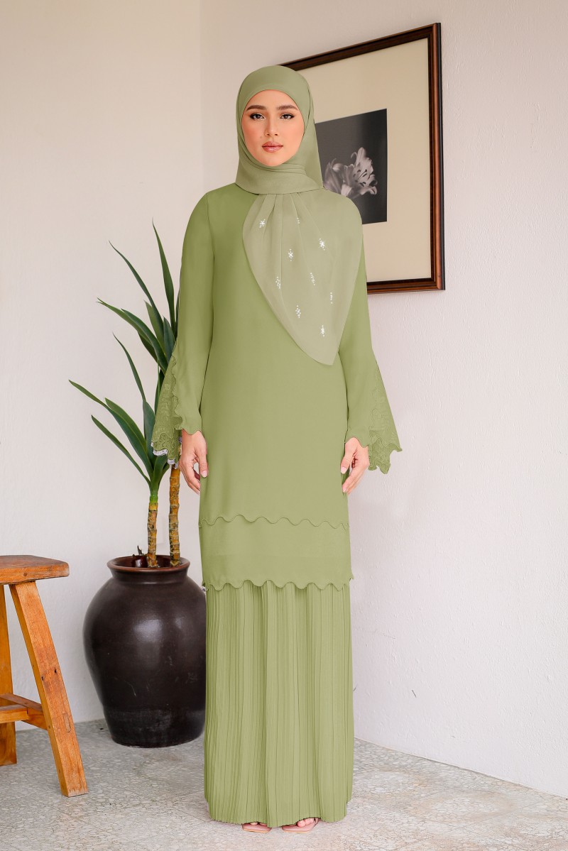 MERANTI Kurung in Avocado