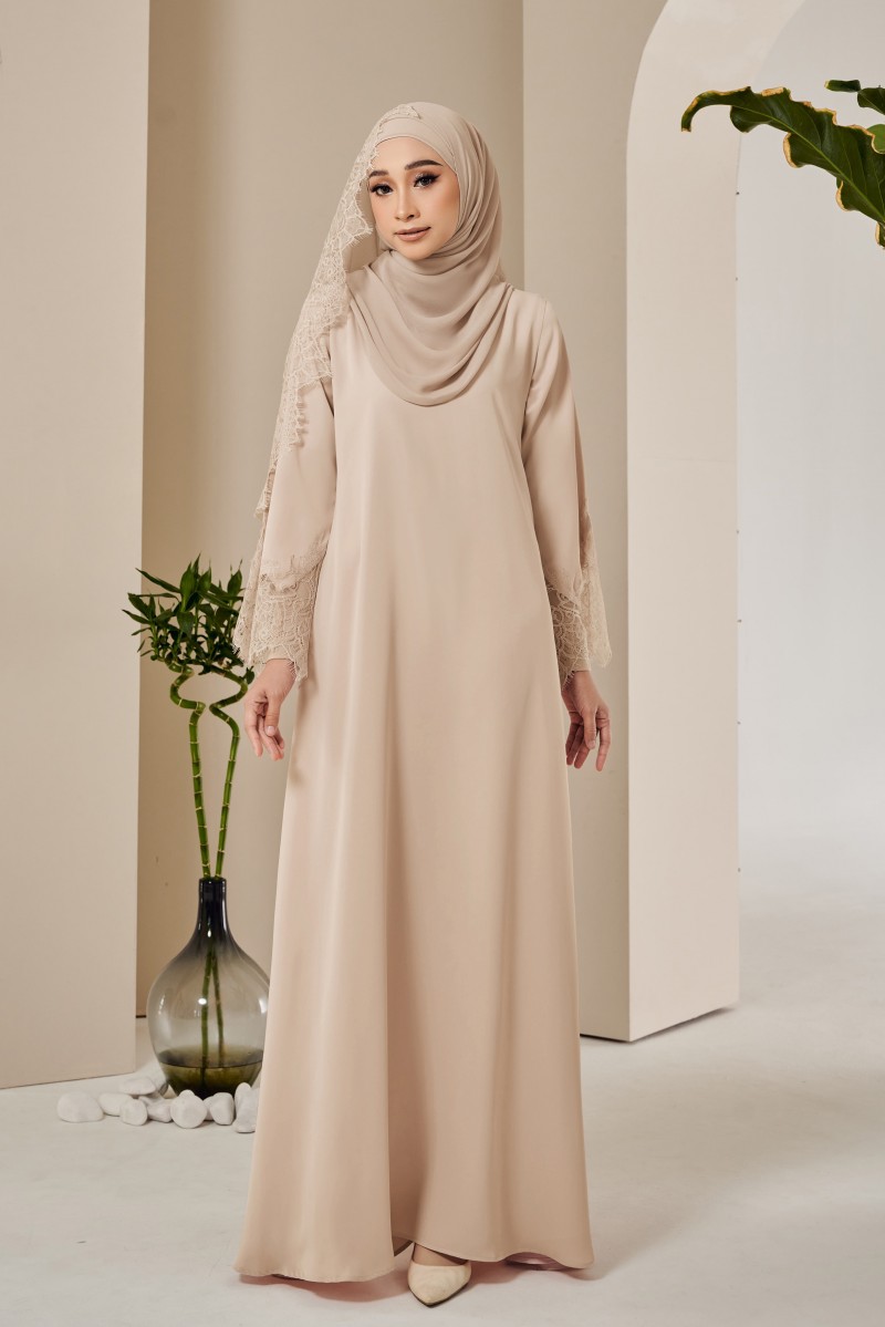 (AS-IS) AMIA Abaya in Sand