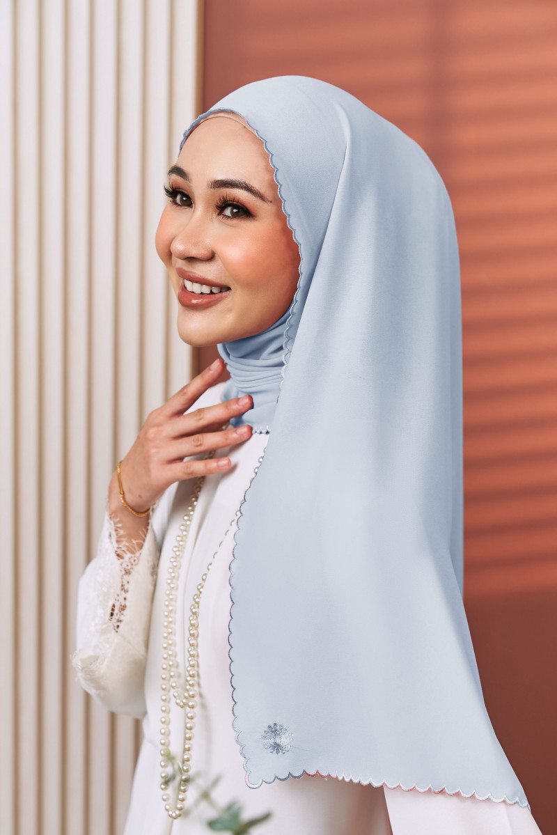 (AS-IS) TIARA Sulam Shawl in Sky Blue