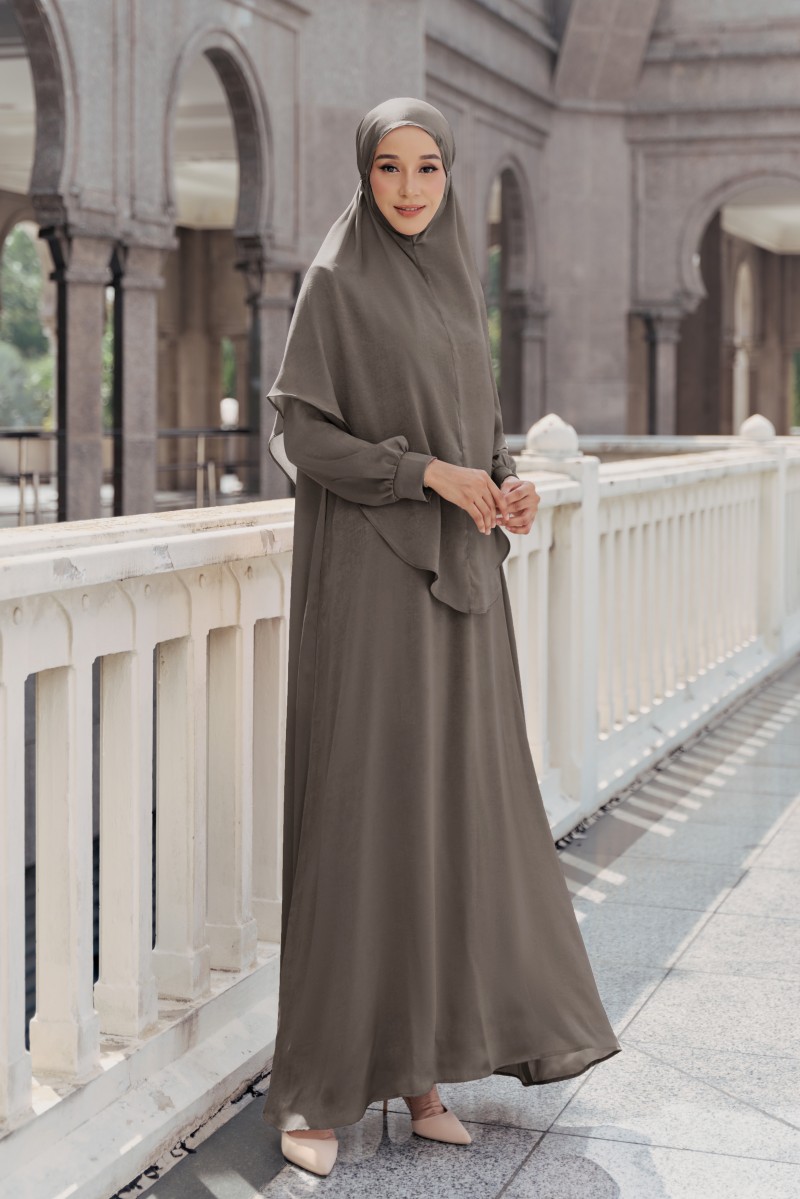 ZARIA SET with Khimar in Smokey