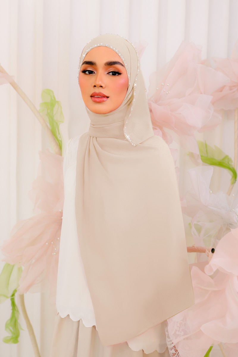 SHASMEEN Beads Long Shawl in Soft Beige