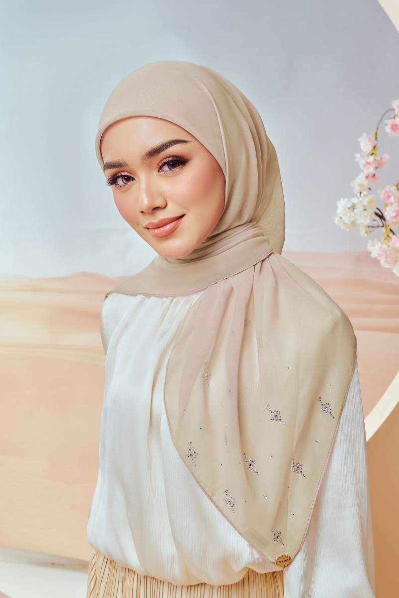 MYLA Luxe Bawal in Soft Brown