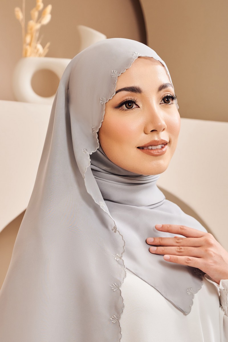 (AS-IS) LELIA Sulam Shawl in Grey