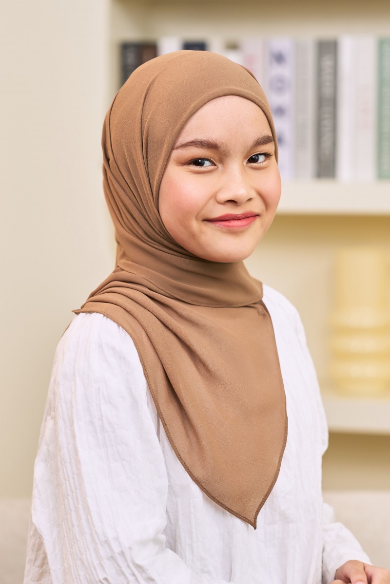 ADINA Girl Instant Shawl with attached inner in Tawny Brown