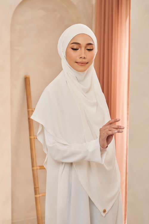 NEEMA Khimar in Offwhite