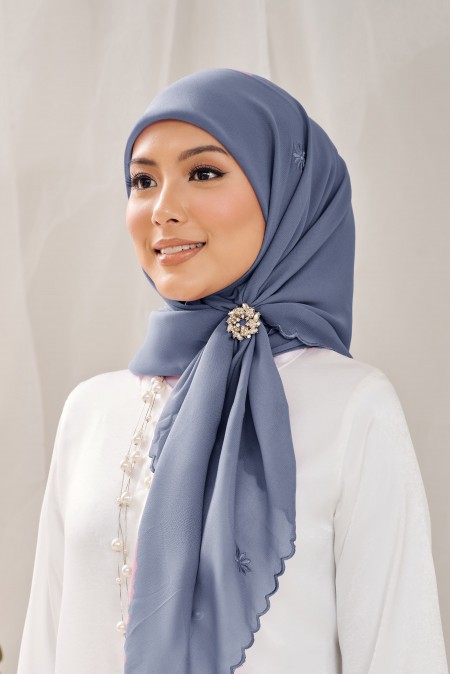 AZZA Sulam Bawal in Blue Jeans