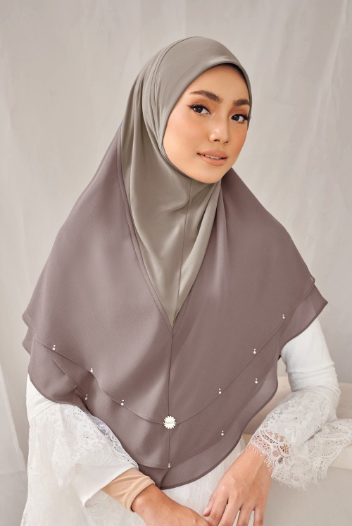 ARDEA Slip On Hijab in Brown