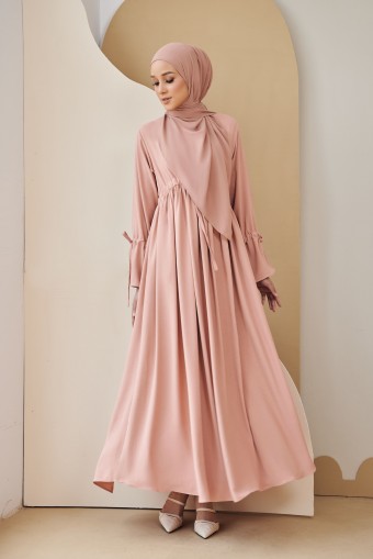 Raudhah  in Dusty Peach