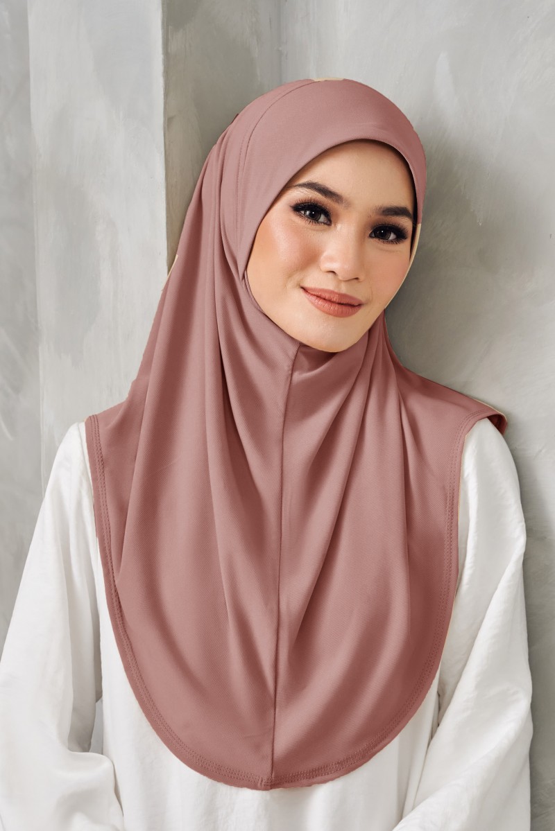 (AS-IS) SERA Slip On Hijab in Dusty Red