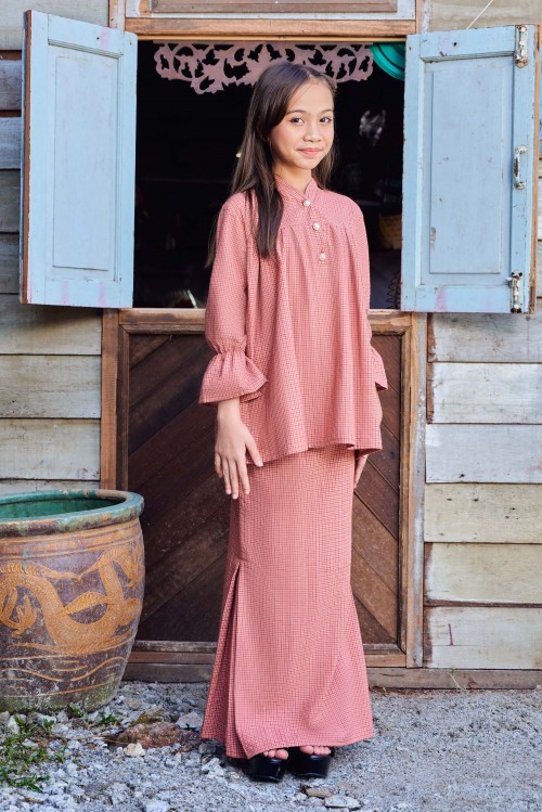 Gita Kurung Girl in Pale Red