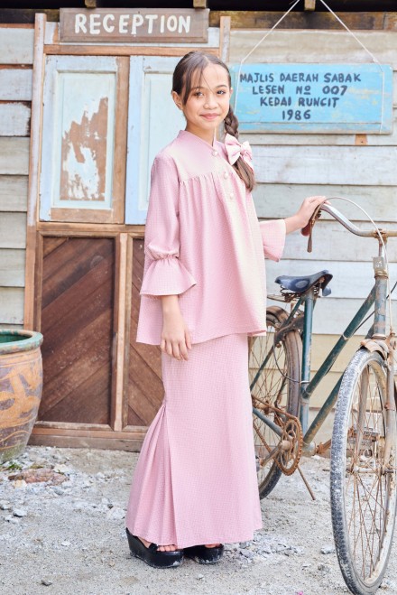 Gita Kurung Girl in Petal Pink
