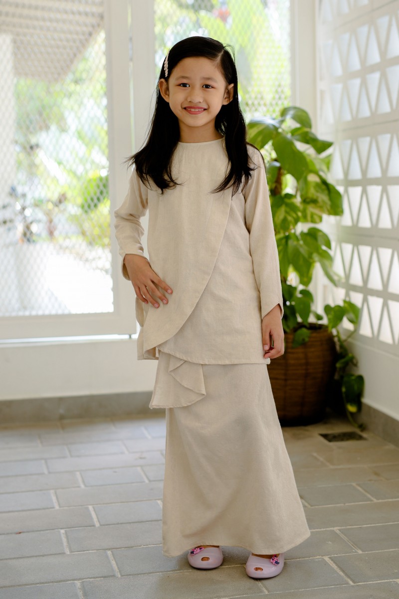 Koci Kurung Girl in Nude