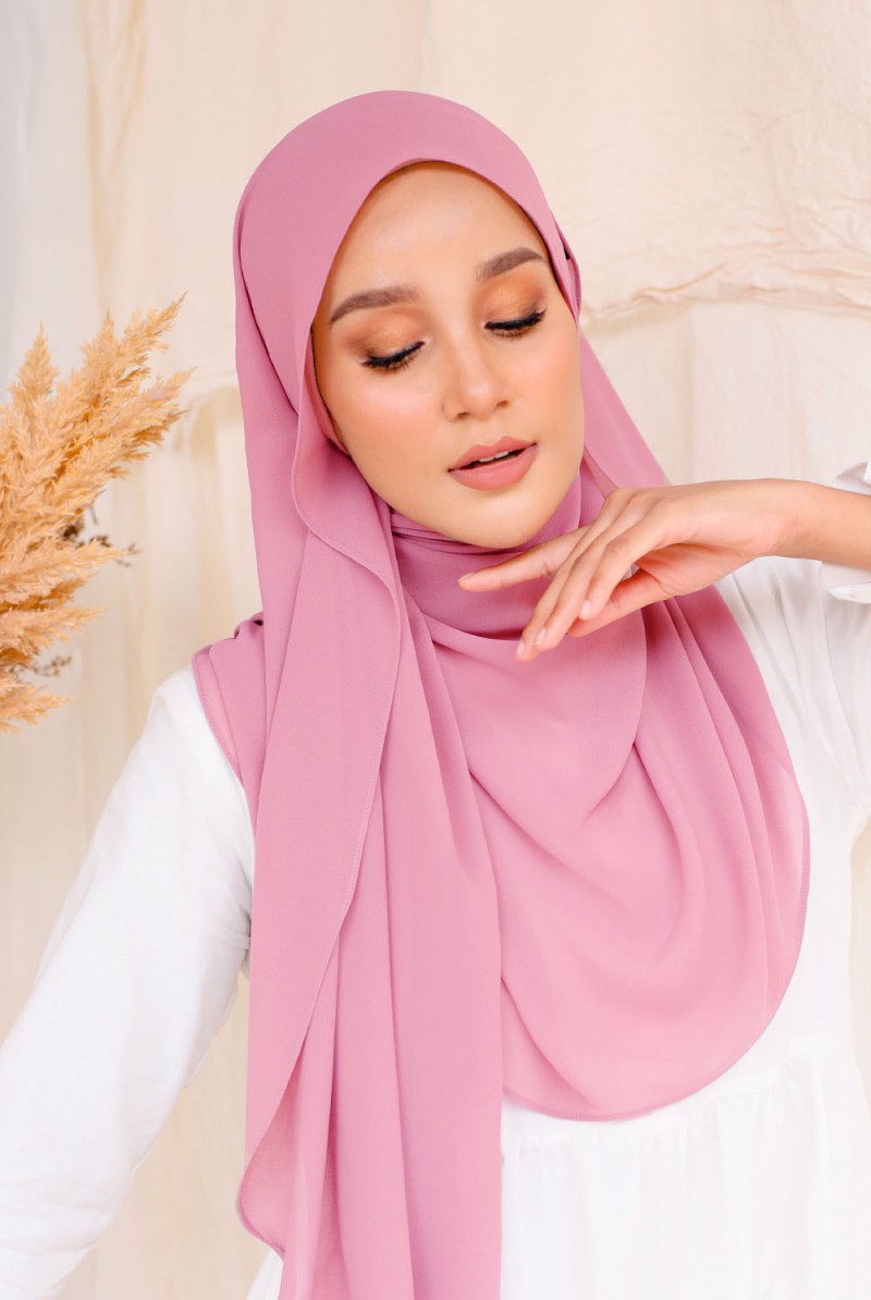 (AS-IS) Bayu Instant Shawl in Pink