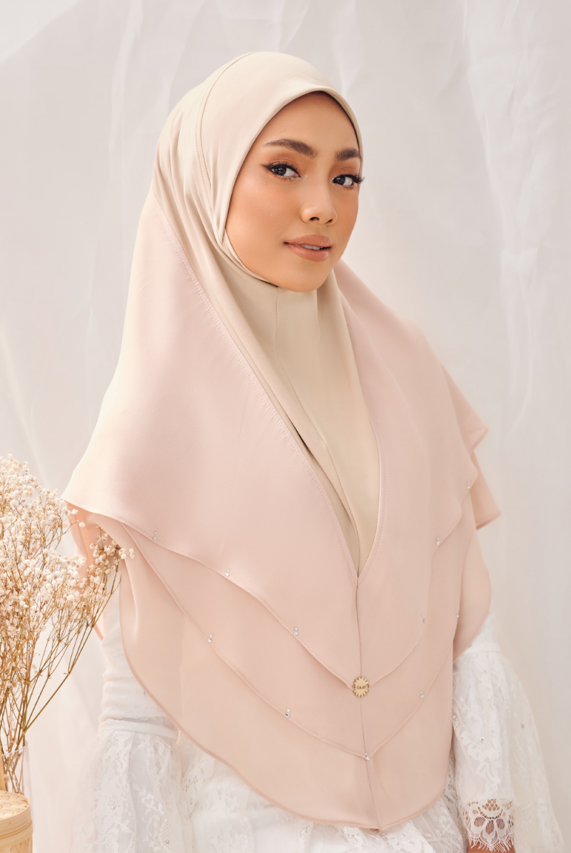 (AS-IS) ARDEA Slip On Hijab in Soft Cream