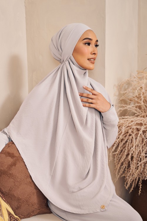 NEEMA Khimar in Soft Grey
