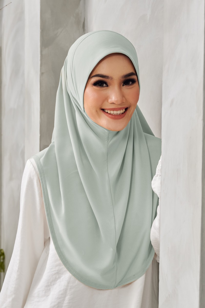 (AS-IS) SERA Slip On Hijab in Dusty Mint
