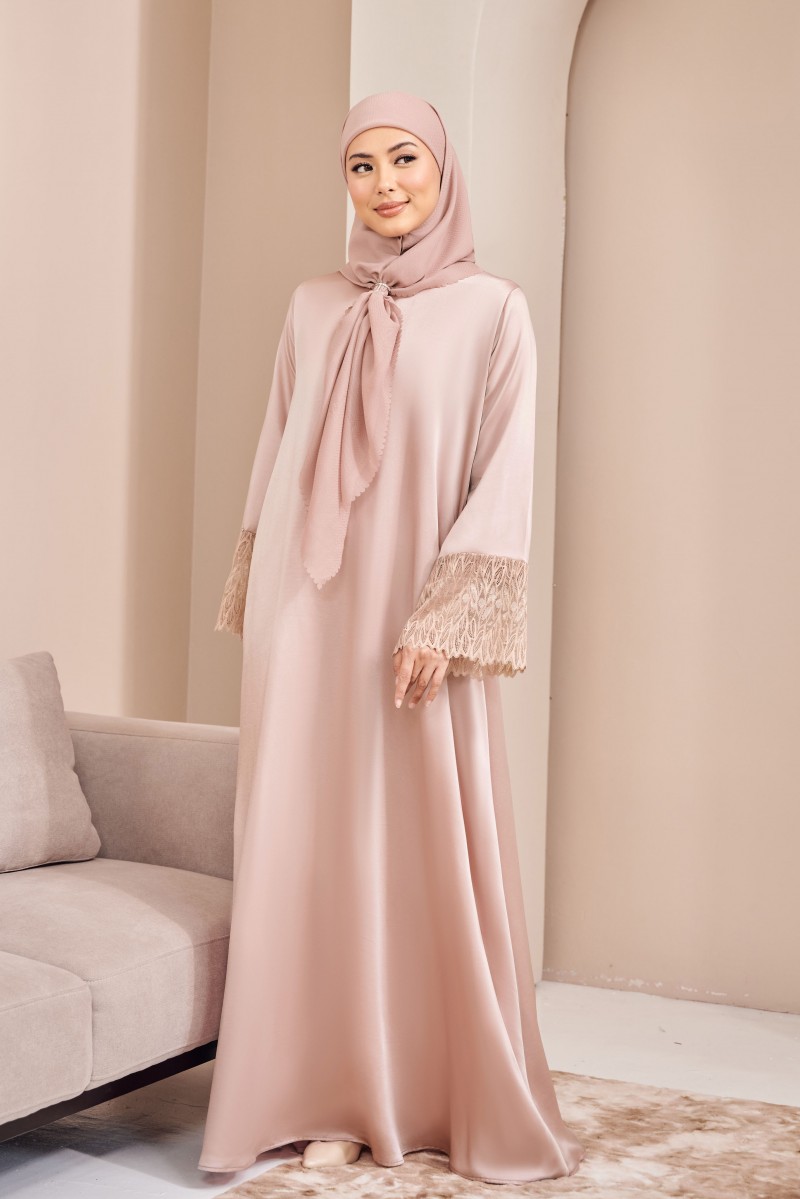 (AS-IS) AELIN Dress in Soft Pink