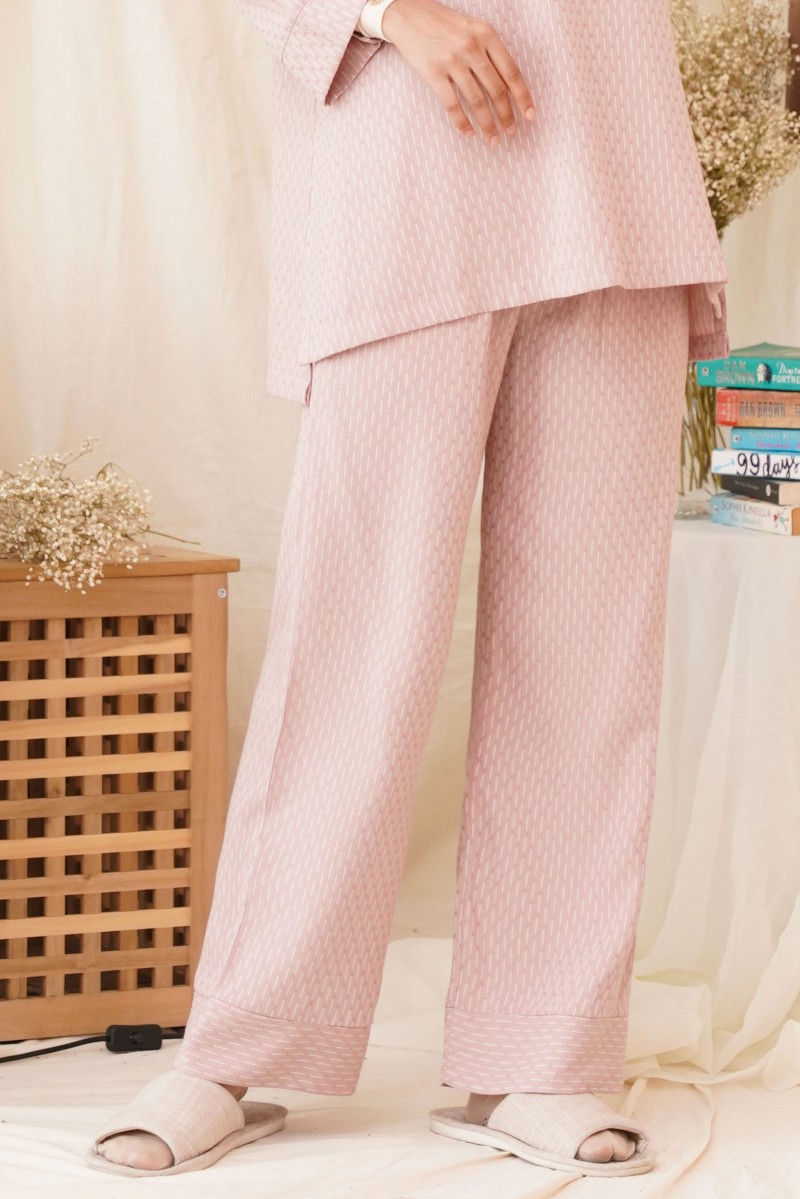 Qesah Pants in Soft Pink