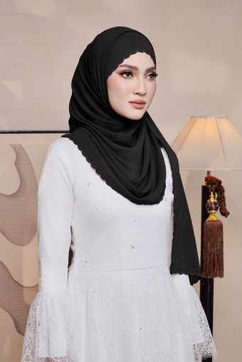 Kaseh Shawl Sulam in Black Kaseh Shawl Sulam in Black