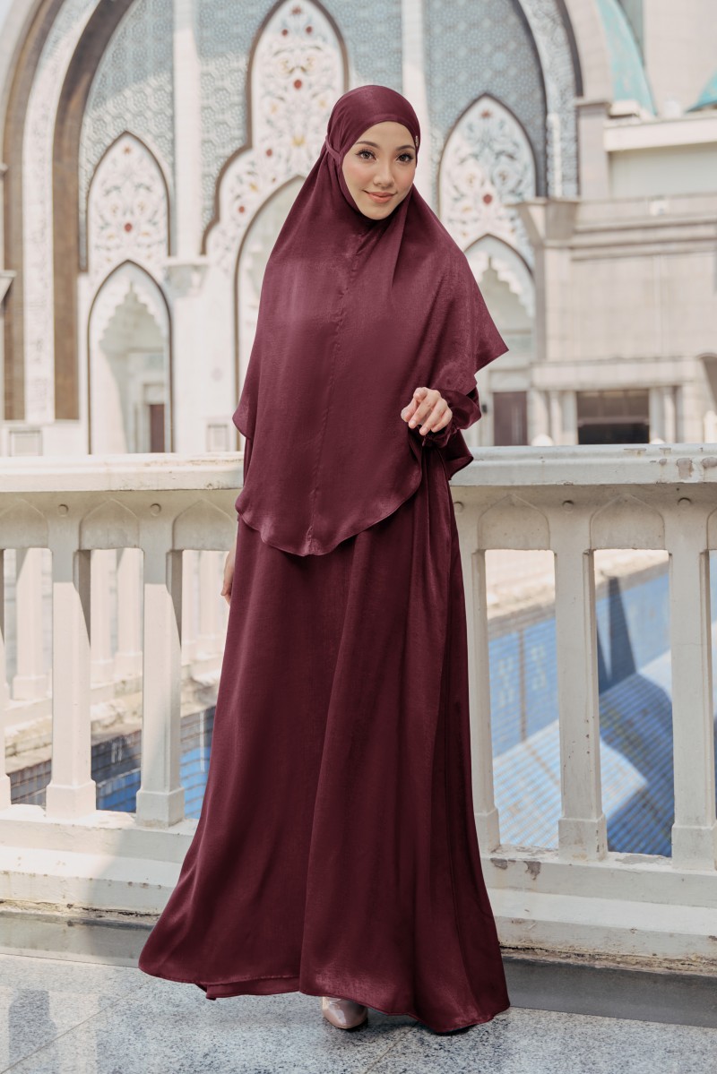 ZARIA SET A (Khimar) in Burgundy