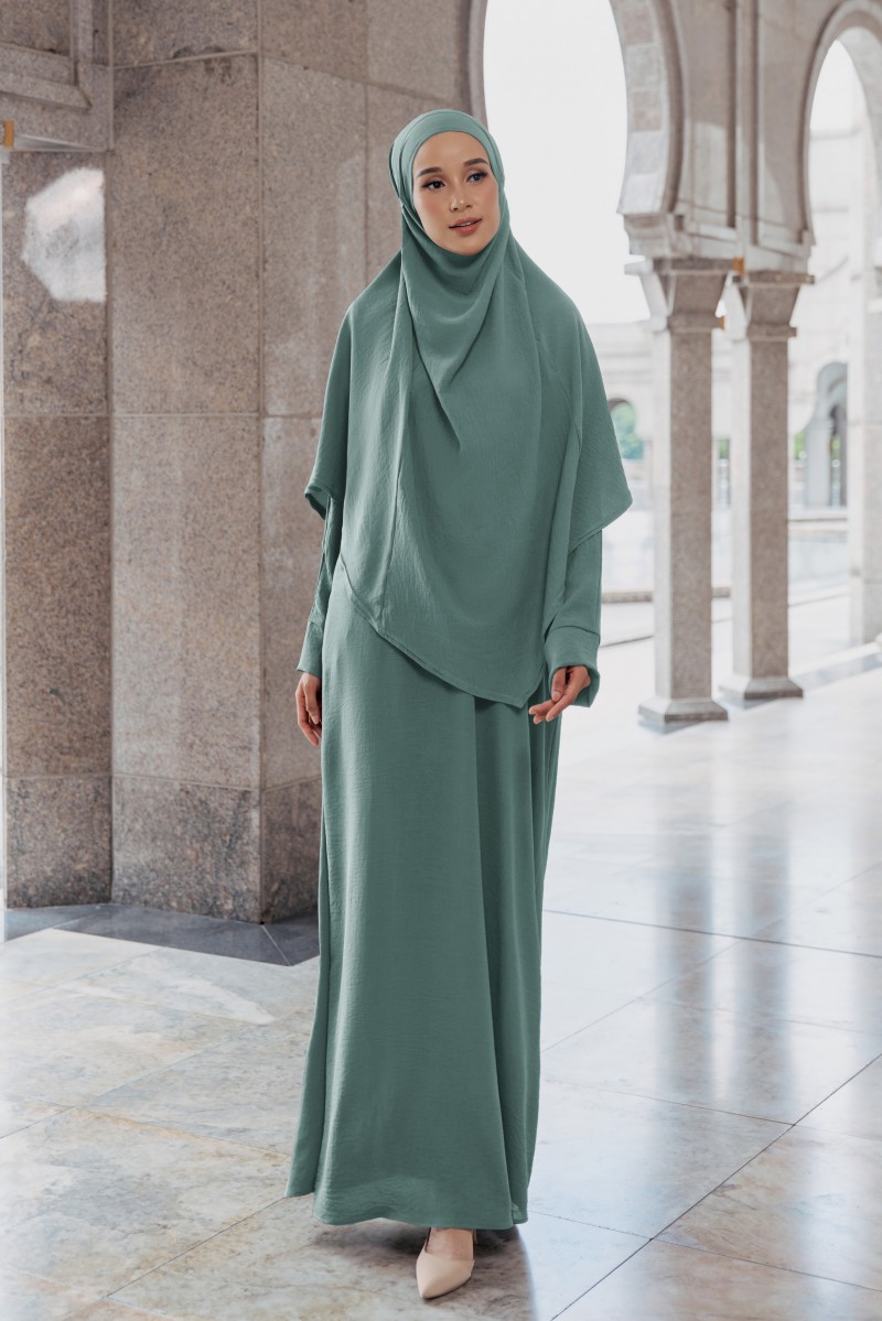 Belva Kaftan in Dusty Green