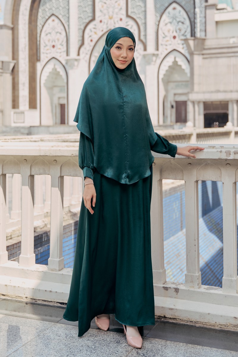 ZARIA SET with Khimar in Emerald Green
