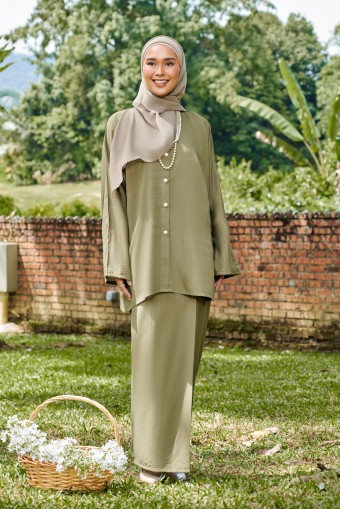 (AS-IS) Lalita Kurung in Oak Moss