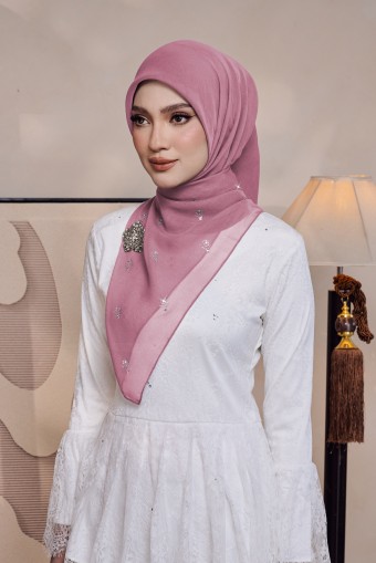 Fiora Bawal in Pink Fiora Bawal in Pink