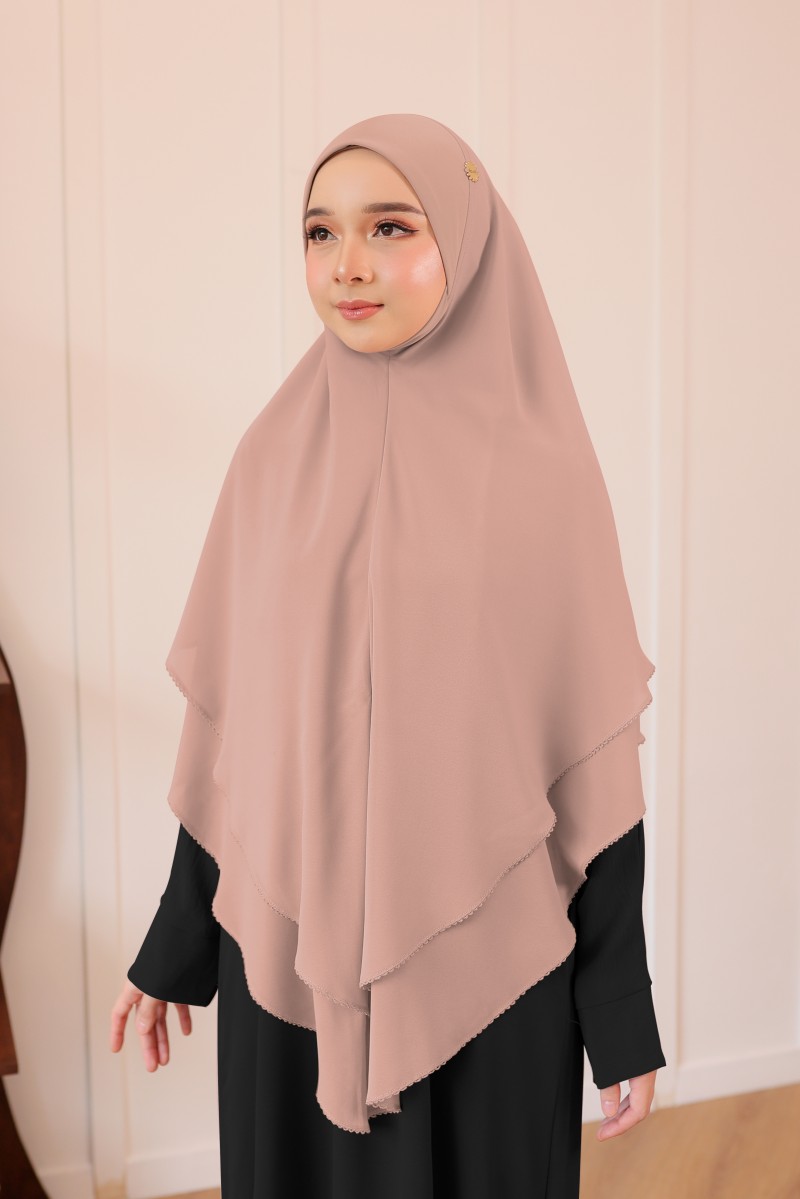 Nageena Khimar Crochet in Punch Pink