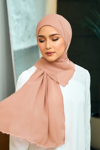 Erika Sulam Shawl in Punch Pink