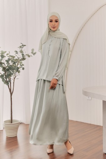 NIRMALA SET in Silver Grey