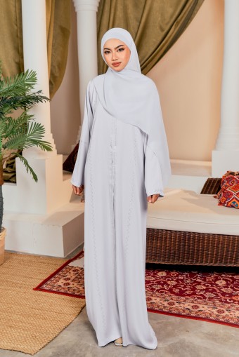 ELARA Jubah in Soft Grey