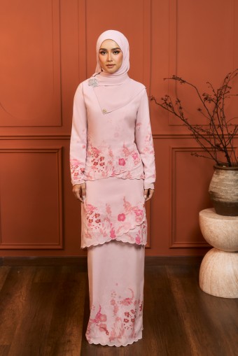 DARLA Kurung in Soft Pink