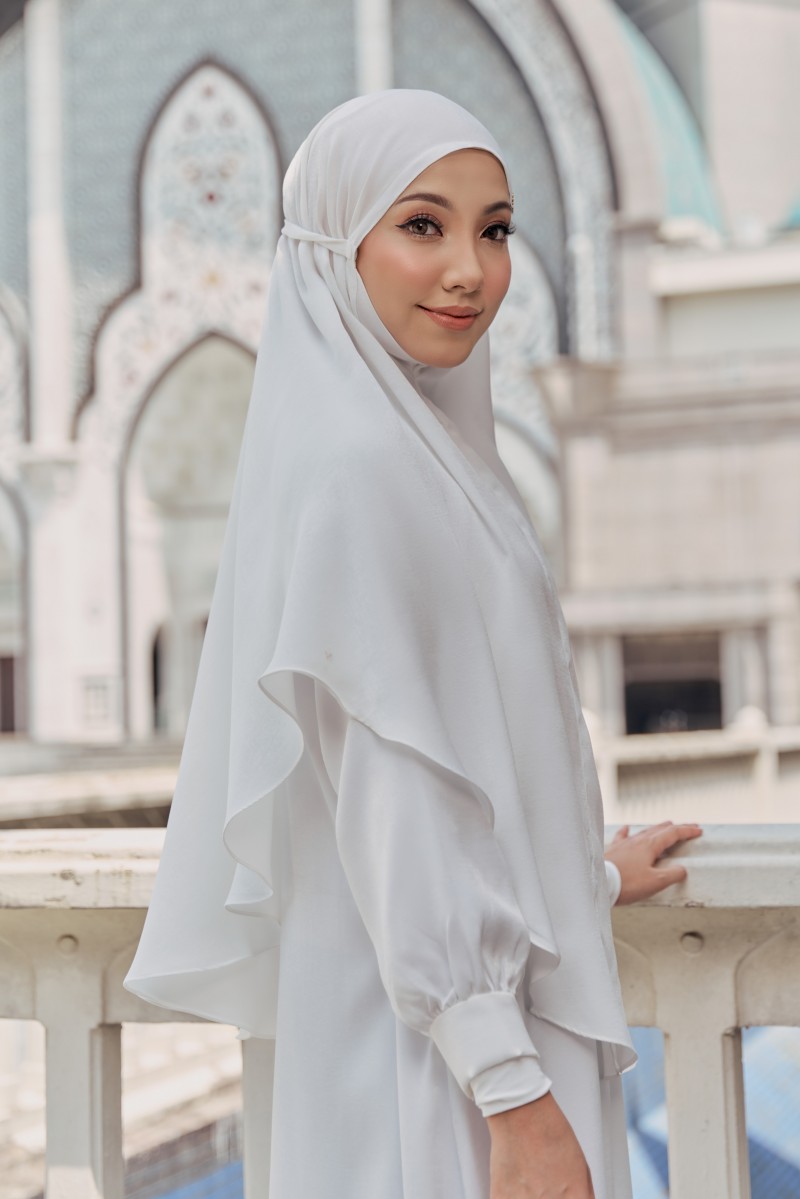 ZARIA Khimar in Off White