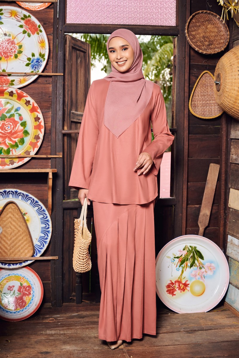 (AS-IS) Arunika Kurung in Burnt Orange