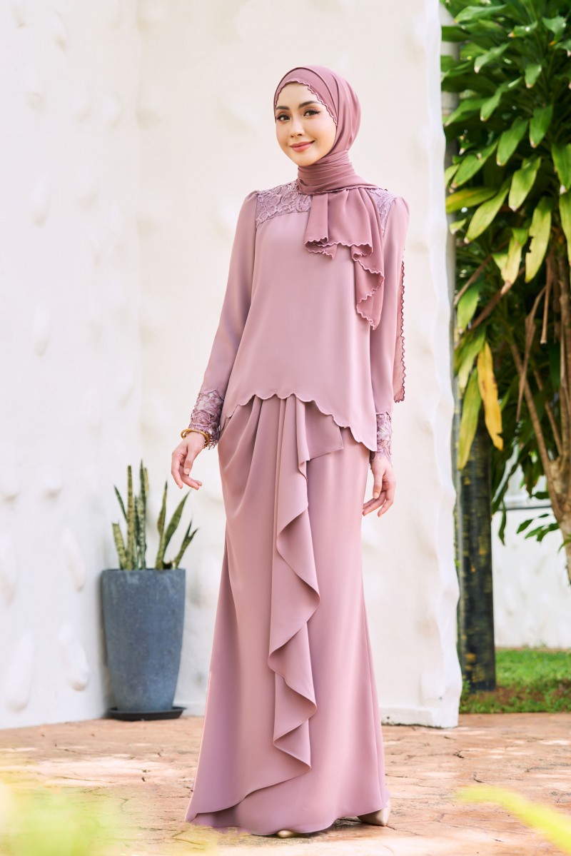 EIDRA Kurung in Mauve Purple