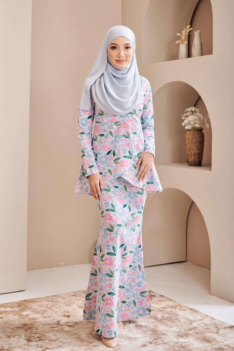 Souris Kurung in Penelope