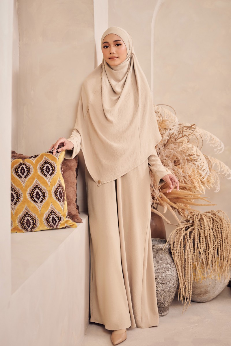 (AS-IS) BELVA Kaftan in Sand