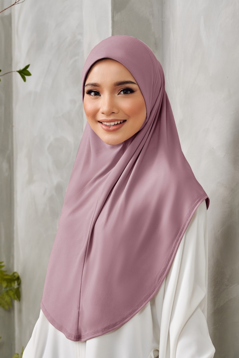 (AS-IS) SERA Slip On Hijab in Bubblegum