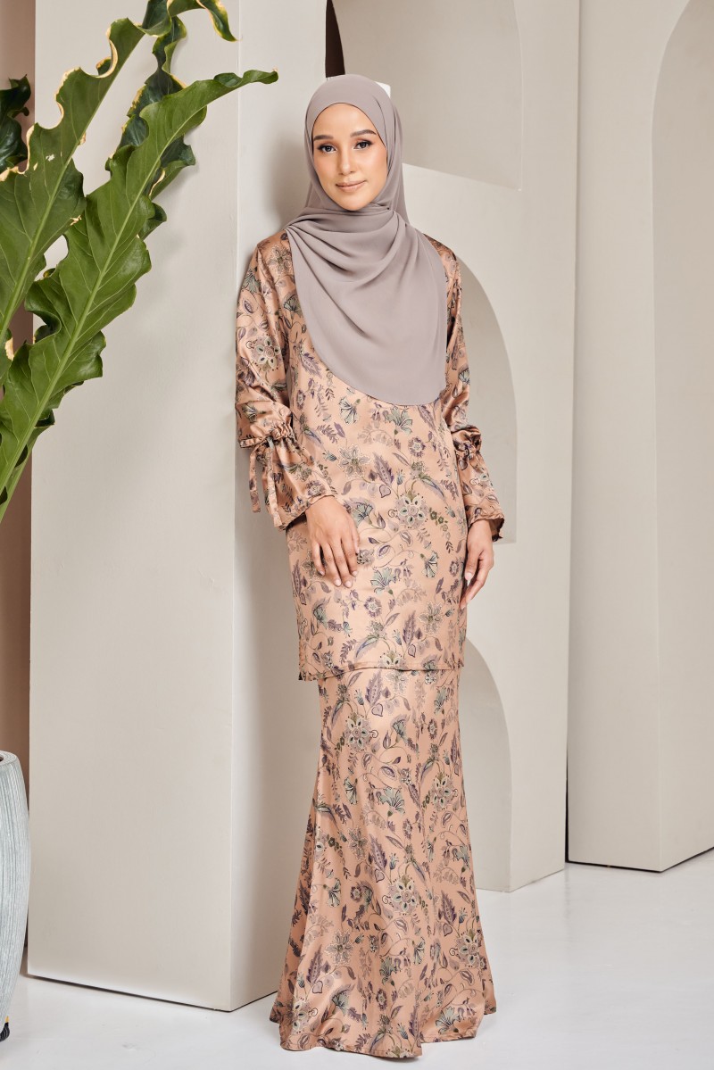 Tinta Kurung in Copper Brown