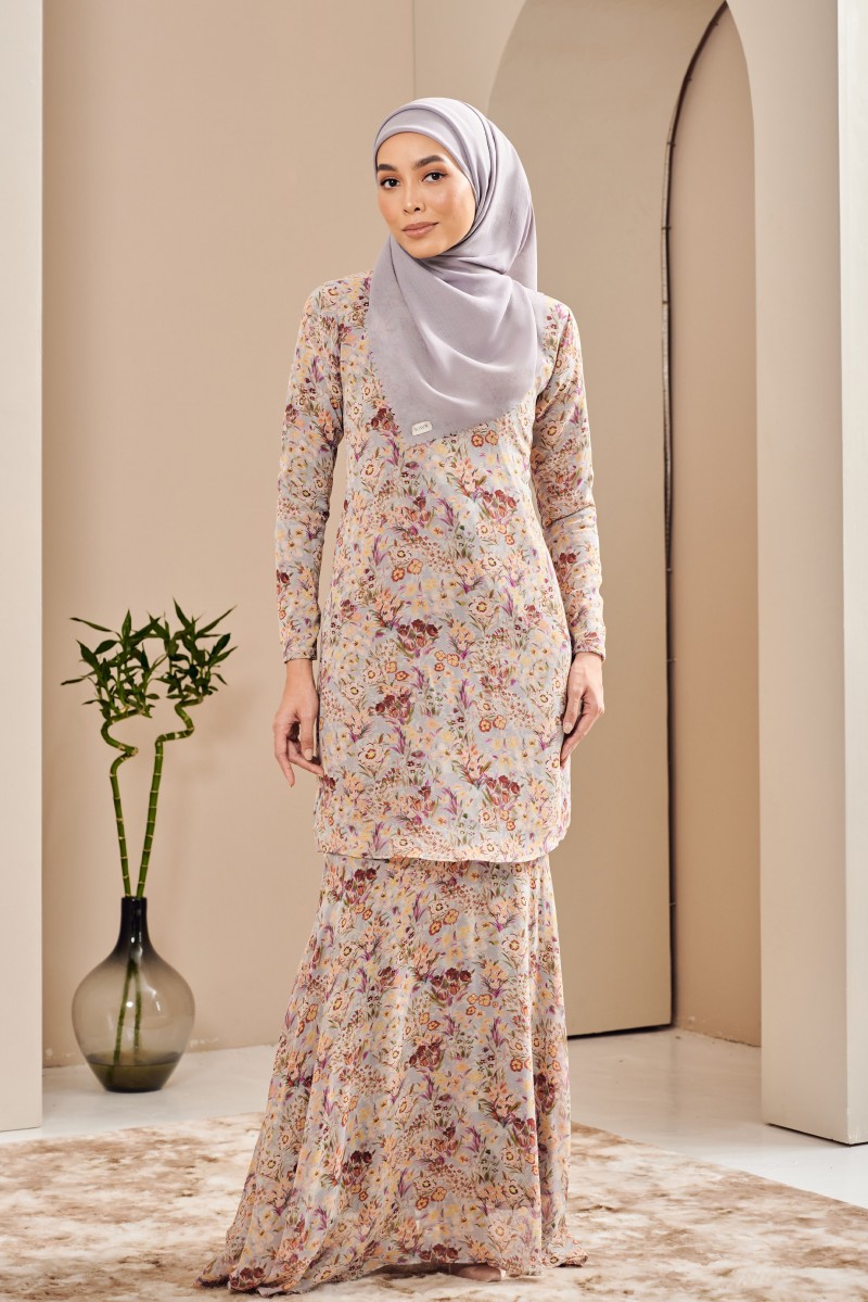 Aura Kurung in Marissa