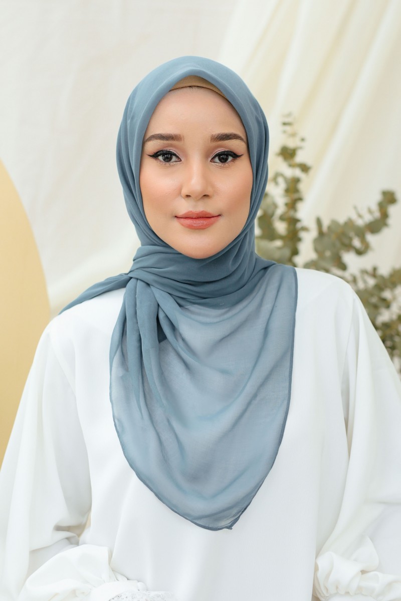 MYLA Bawal Basic in Sapphire