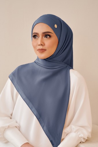 (AS-IS) ROSE Bawal Lazy in Blue Jeans