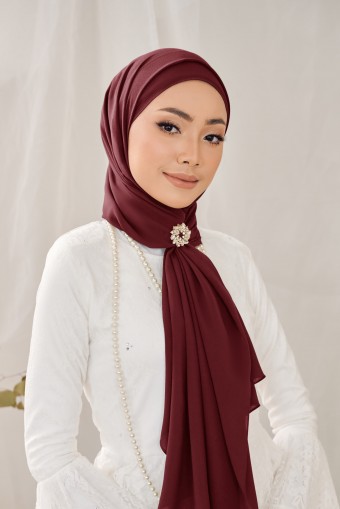 ALUN Long Shawl in Burgundy