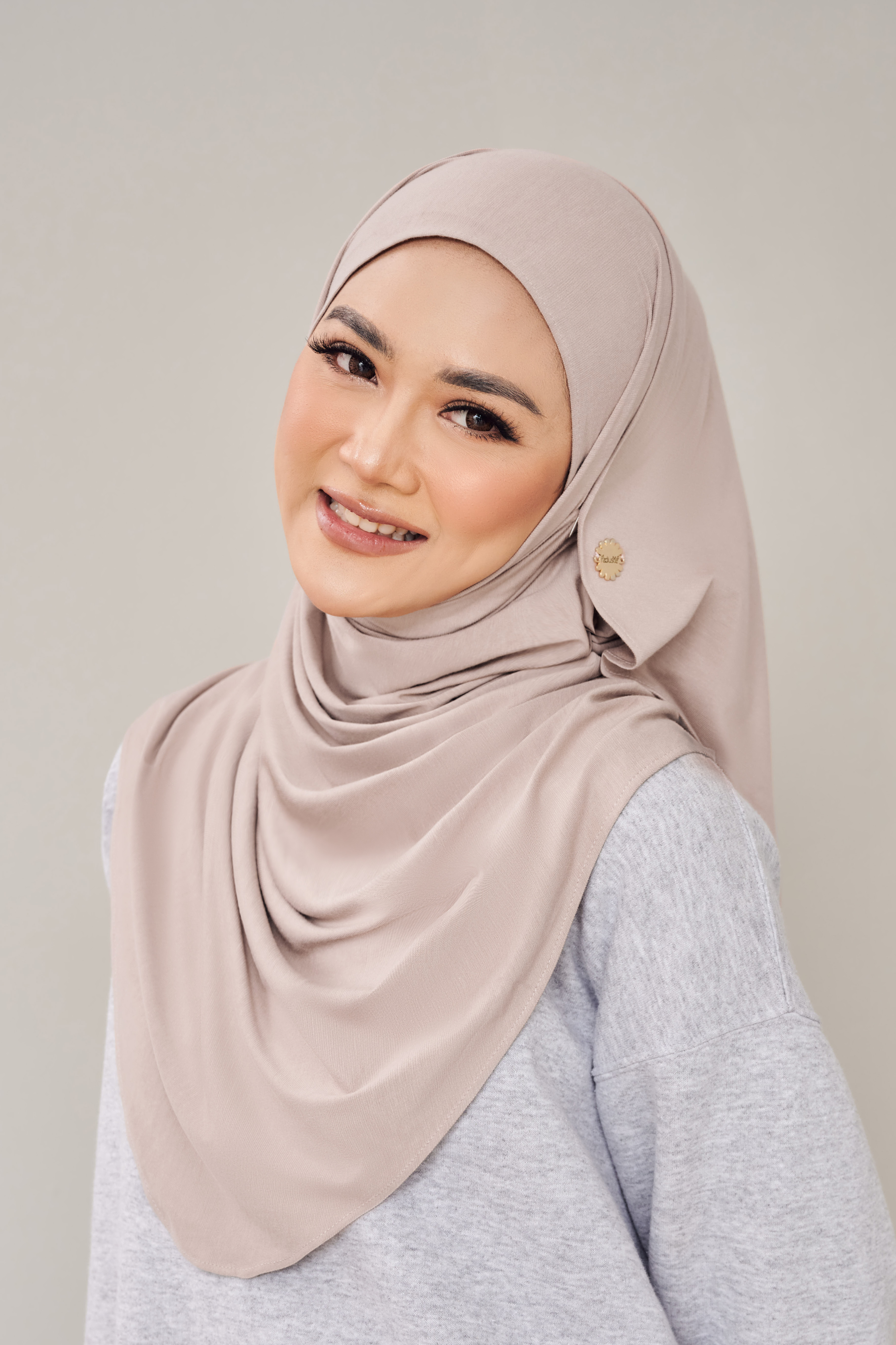 semi instant hijab